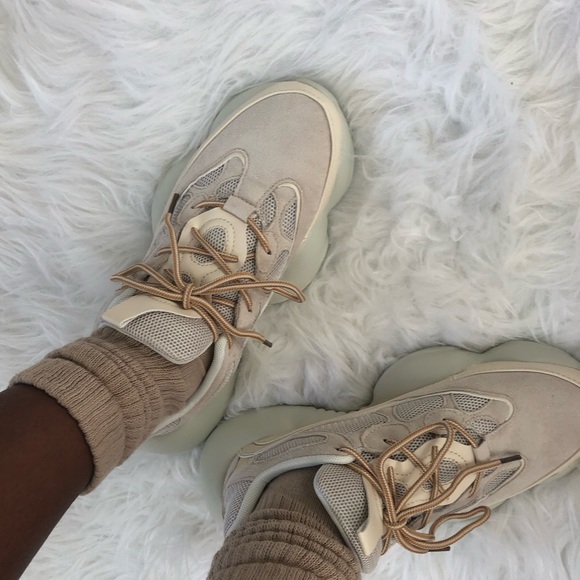 **NWT**Cape Robbin Nude sneaker - Picture 2 of 2